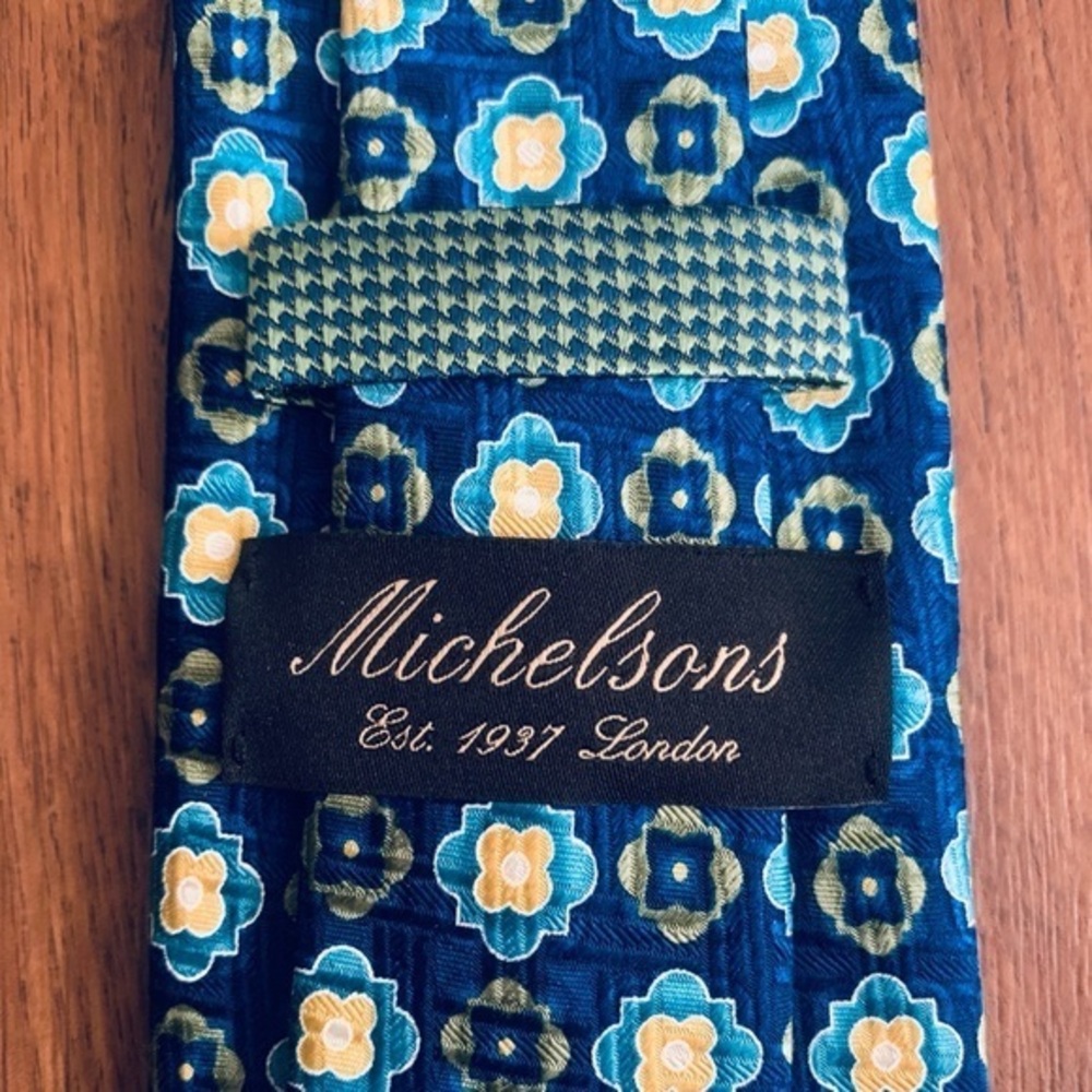 Michelson’s Satin “Seven Fold” Tie